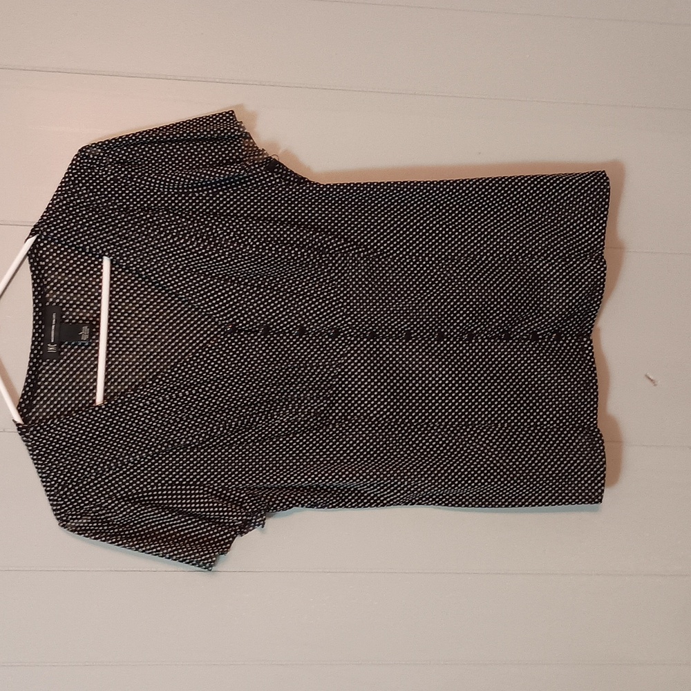 Adorable INC polka dot blouse Black & White large